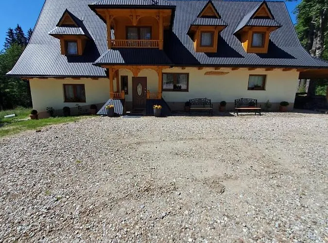 Dworek Na Skraju Lasu