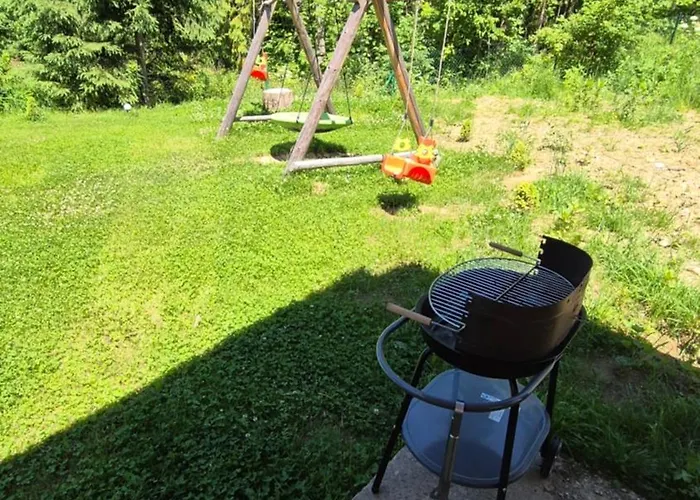Dworek Na Skraju Lasu